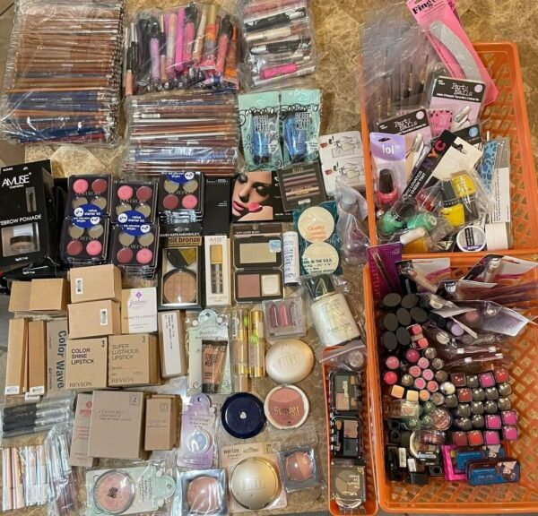 Mix Brand Cosmetic Pallet – 1000 Units