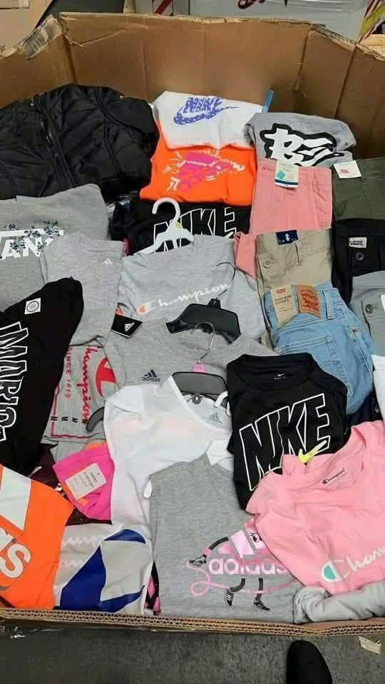 Clothing Liquidation Pallets